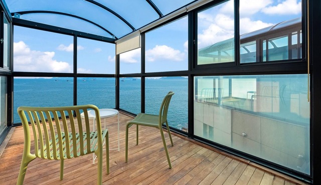 Namhae Himom kis spa Pension Black