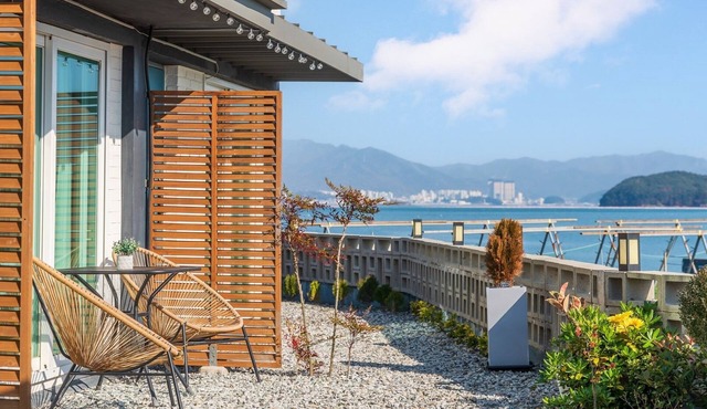 Namhae Yujane Pension