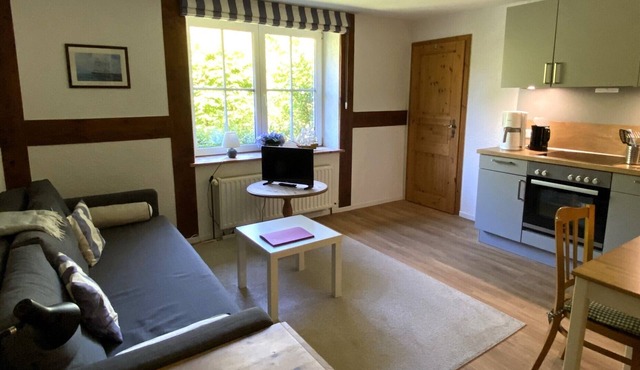 Nature and tranquillity - in a historic thatched farmhouse with a large garden