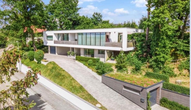 NaturOase, Moderne Architektur - Arbeitsplatz - Klimaanlage - Parkplatz - Waschmaschine