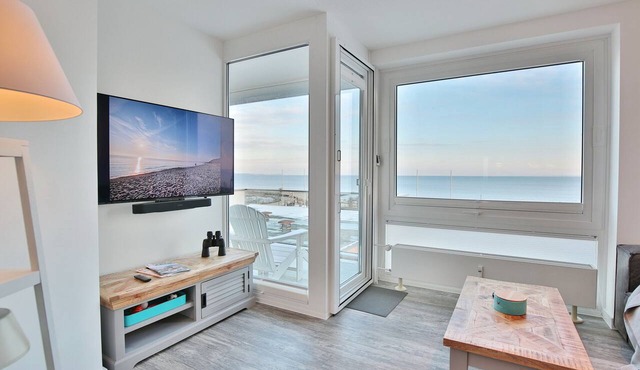 Nautica Apartment 32 "Oceanfront"