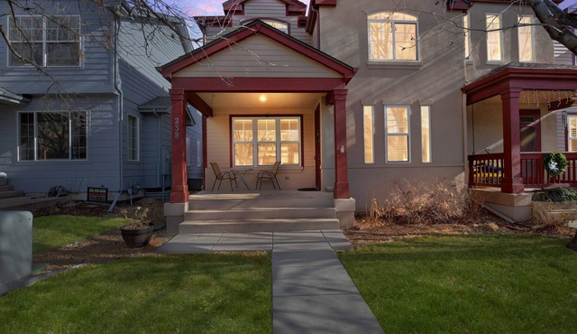 NEW! Cozy home with jacuzzi tub, fireplace and gym