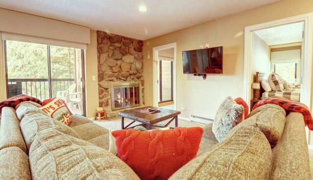 New Listing! 2BR/2BA Ski-In/Out Center Village Condo, Indoor Parking-CM216