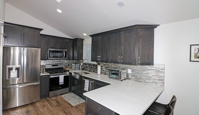 NEW! Redlands Oasis (2-Bedroom Home)