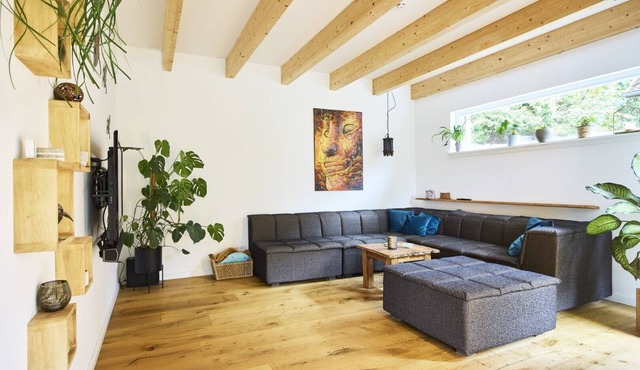 NEW – Unique Hamburg Holiday Home with Garden, Pool, BBQ & Wi-Fi