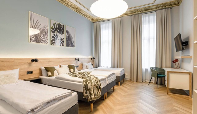 Newly designed 4 room apartment with balcony and modern equipment with 160 m²