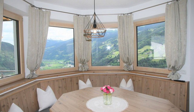 Nice apartment for 8 people with WIFI, TV, terrace and pets allowed