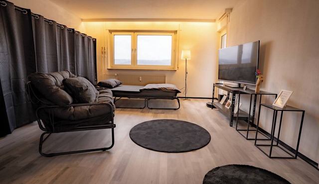 Nice apartment with balcony l Large l Lots of light PARKING SPACE
