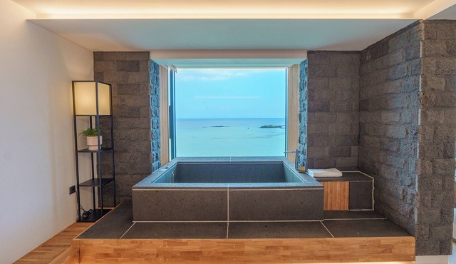 Ocean Grand Hotel