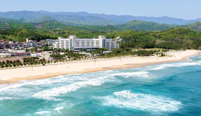 Ocean to you Resort Sokcho Seorak Beach Hotel and condo