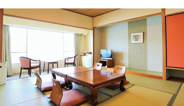 Ocean view Japanesestyle room 10 tatami mats 40 / Shozu-gun Kagawa