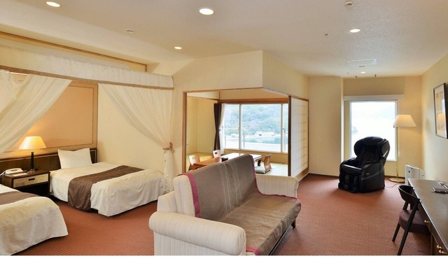 Ocean view on the top floor Semisuite room / Shozu-gun Kagawa
