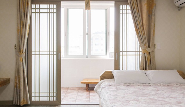 On The Stone Guesthouse 2 - Hostel
