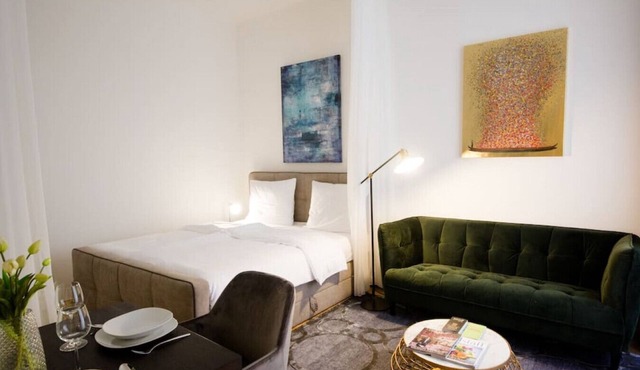 One-Bedroom Apartment - Naschmarkt