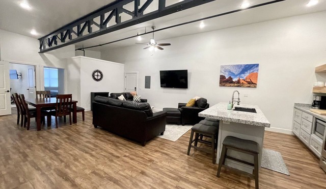 One block to Moab shops and restaurants closest condos to downtown
