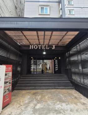 Osan J Hotel