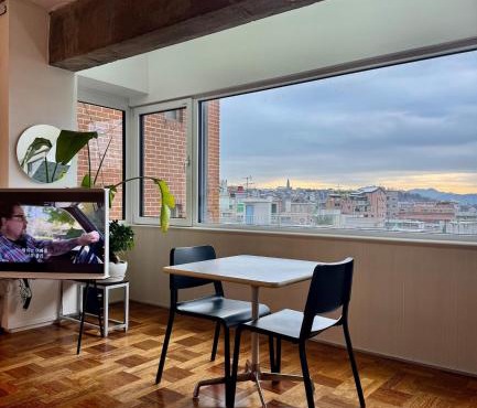 Peaceful 2 BR APT & Cityview Close to Iconic Sites