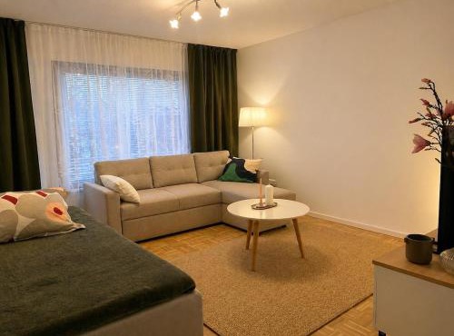 Peaceful one-bedroom apartment, private yard and parking