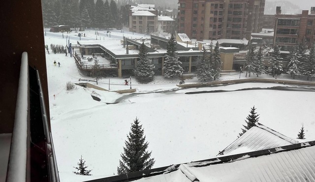 Peak 9 Base Ski In! MVC Mtn Valley Lodge