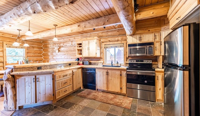 Perfect log cabin! Chic and cozy, 30 min. to Breck