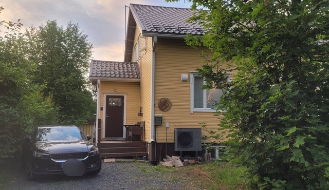 Phenomenal 3-bedroom apartment in Oulu. Pool table, sauna and 2 bathrooms and WC