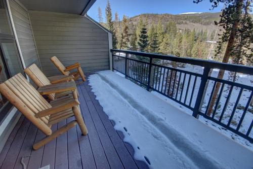 Pines 2074 by SummitCove Lodging in Colorado