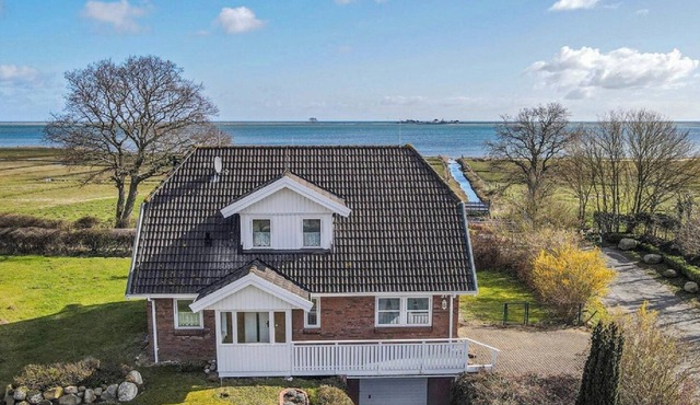 Pippilotta - Waterfront, Sauna, Whirlpool, Conservatory, Terrace, Fireplace