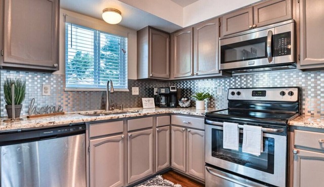 Pool Table and Outdoor Fun Minutes from Downtown