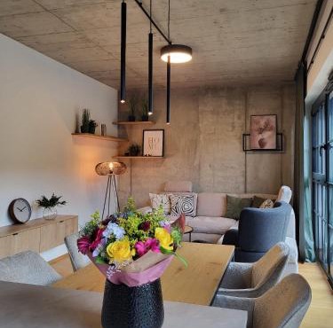 PRAHA 5, apartmán PECHLÁTOVA - BAZÉN, PARKOVÁNÍ V DOMĚ