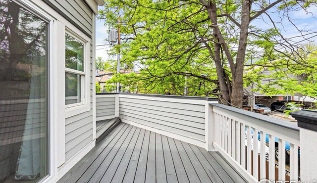 Prime location - walk to CU campus and Pearl street downtown area