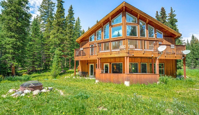 Pristine Breckenridge Home w/Hot Tub & Mtn Views!