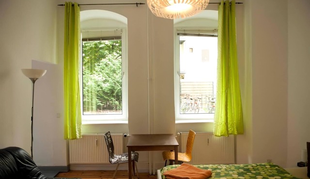 Private Apartment in Berlin's most central district 3 minutes to the river Spree