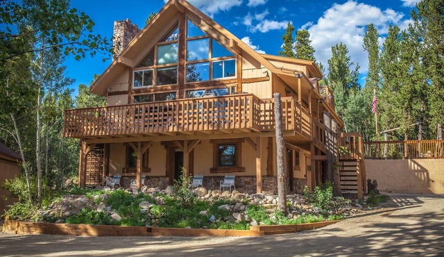 Private Family Mountain Getaway- Dog Friendly!