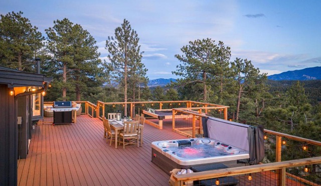 Private Sauna Retreat, Cold Plunge, Hot Tub, Views