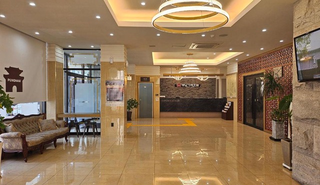 Pungnam Tourist Hotel