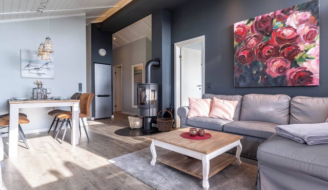 Pure relaxation by the North Sea - welcome to "Haus Robbi"!
