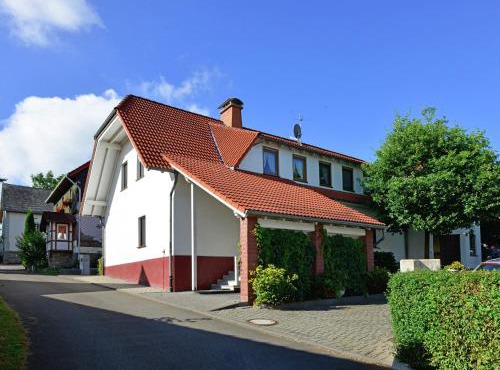 Quaint Apartment in Eimelrod near Lake and Water Sports
