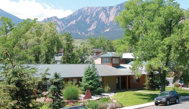 Quality Fully Furnished Apartment, All-Inclusive Near CU Boulder!
