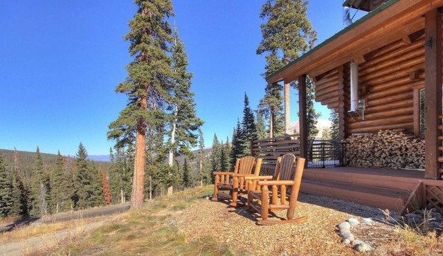 Quiet Cabin w/a View