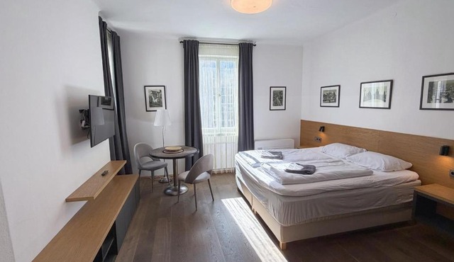 Quiet Cozy Apartment in City Center