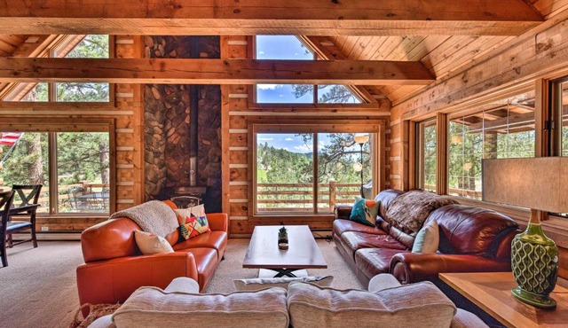 Quiet Guffey Getaway w/Private Deck, Pond & Canoe