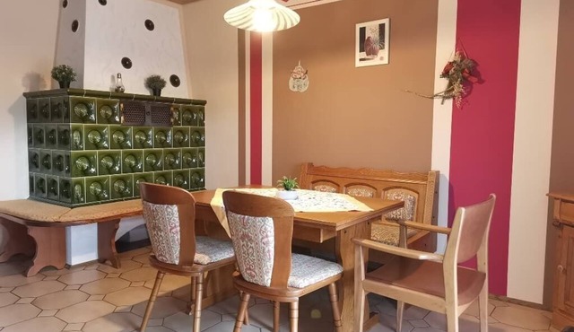 Quiet vacation apartment (100 sqm) with sunny terrace