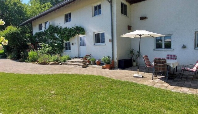 Quietly located vacation apartment in the countryside - with terrace and garden