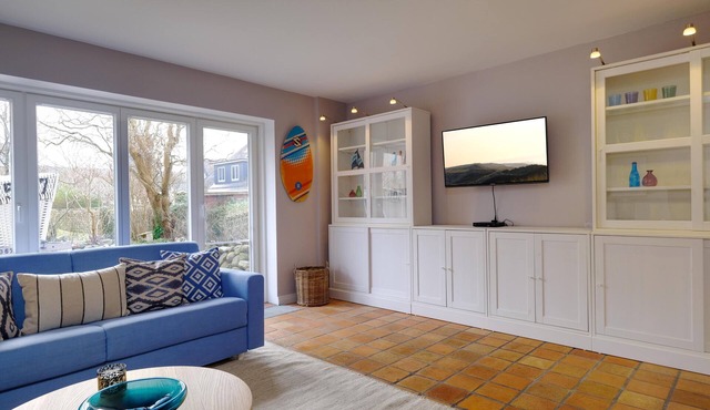 Quietly situated semi-detached house Mattis Hüs. With garden and parking lot.