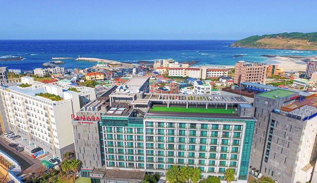 Ramada Jeju Hamdeok