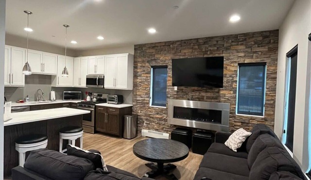 Rambler's Retreat/Sleeps 8/Lakefront View