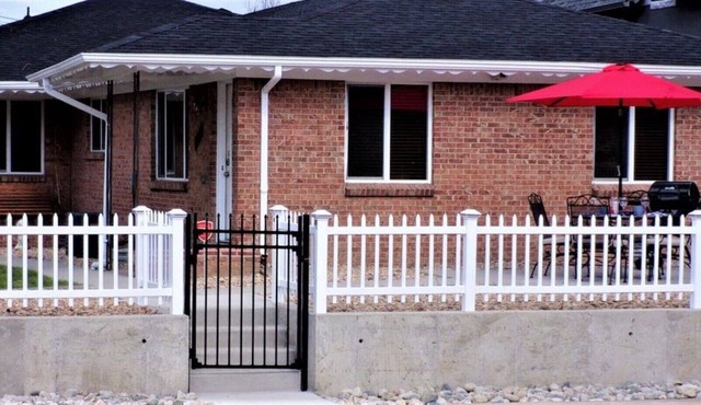 RED: Enjoy the Best of Indoor & Out Door Denver. Walk to all the best places.
