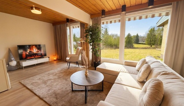 Relaxing Riverside House with Sauna & Fireplace