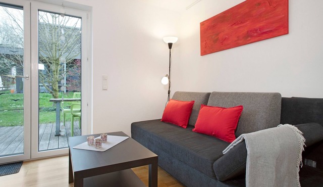 Rieke’s Apartment with Private Terrace and Wi-Fi
