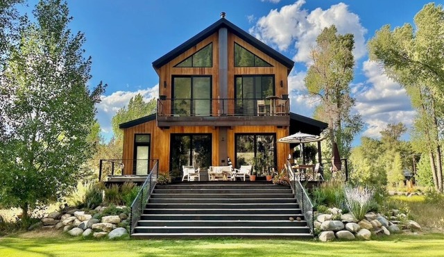 River Bend Retreat Downtown